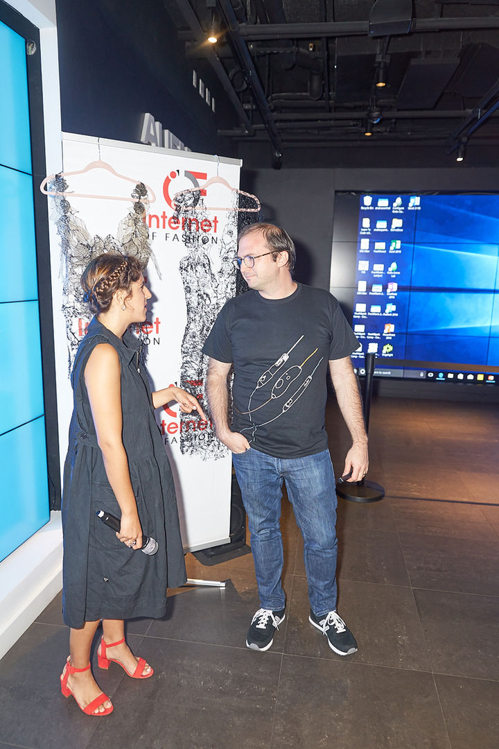 Meetup at Microsoft flagship, Manhattan, NYC, Aug. 2017