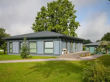 7 detached luxury bungalows