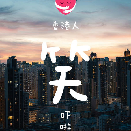 一位精神科醫生在診所中,溫和地鼓勵患者微笑,並解釋微笑如何透過活化大腦來改善情緒和促進社交連結。