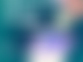 一張清晰的大腦解剖圖,特別標示出杏仁核的位置,旁邊有一位精神科醫生正在溫和地講解情緒與大腦的關係。