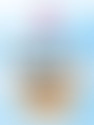 一位精神科醫生正在溫和地與患者交談，患者表情逐漸放鬆，彷彿找到了情緒的出口，象徵為煩惱找到安穩的歸宿。