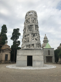Tumba Bernocchi del Cementerio Monumental de Milán