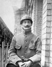 Henri Barbusse, en uniforme