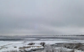 Les rives de la Volga gelée