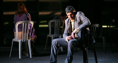 Bérenger face à Daisy : mise en scène d’Emmanuel Demarcy-Mota, 2020. Théâtre de la Ville, Paris