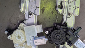 ルノーメガーヌ　ウインドウ不動