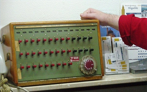 Phone exchange Spain web_edited.jpg