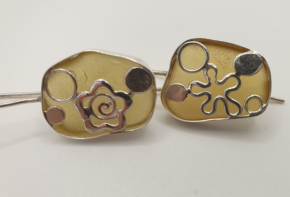 Thumbnail: Flowers at the Beach II Earrings