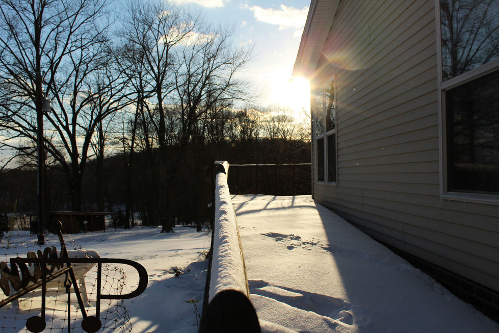 HOUSE SNOW SUN