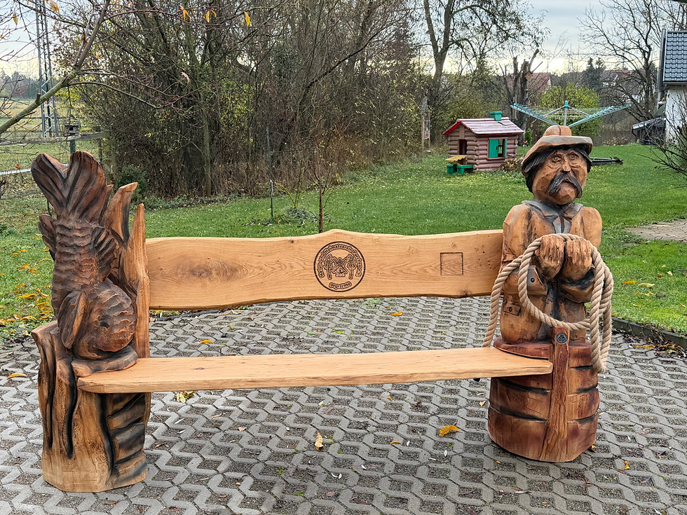 Miniaturbild: Bänke mit Figuren