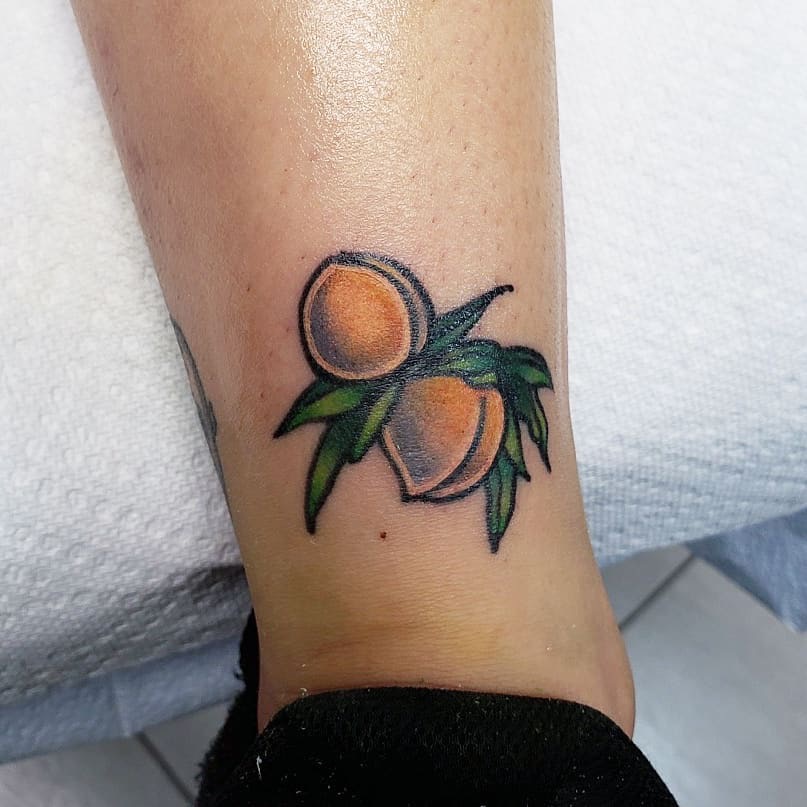 Эскиз тату персик