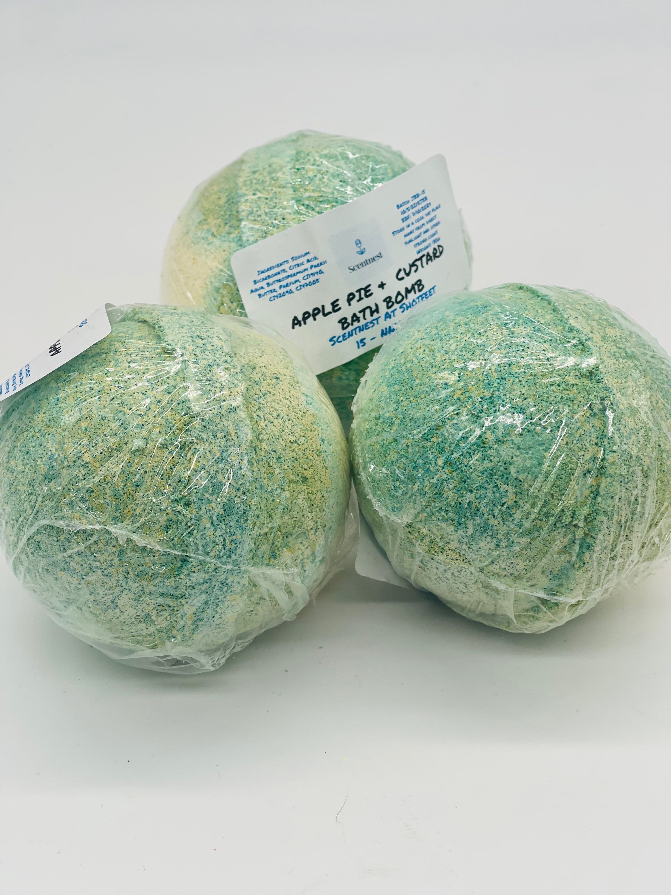 Apple Pie & Custard Large Bath Bomb