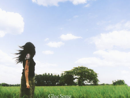 Single Review of "Glue Song" by Beabadoobee