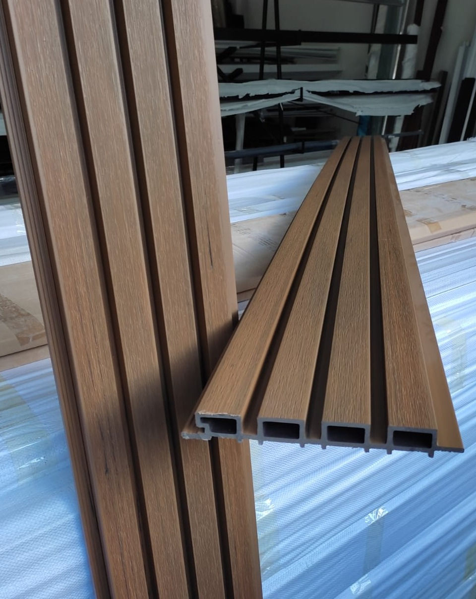 Miniatura: Painel Ripado Externo IMBUIA MEL 220x26x2900