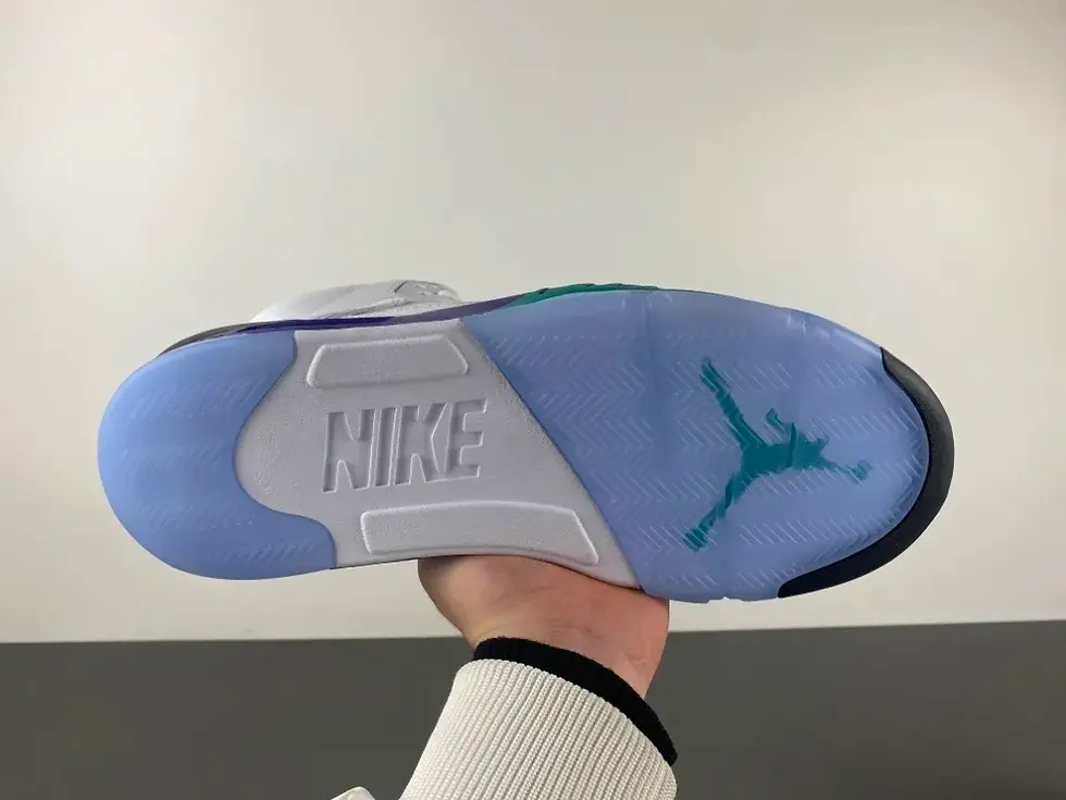Thumbnail: AJ 5 RETRO "GRAPE"