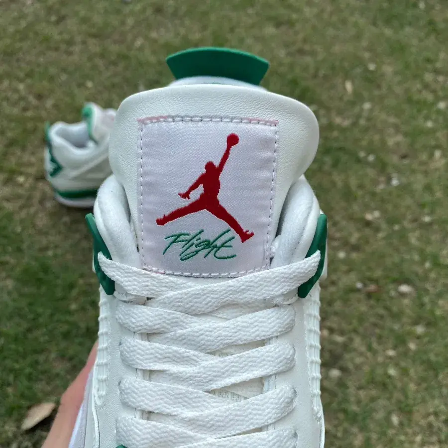 SB x AJ 4 "PINE GREEN"