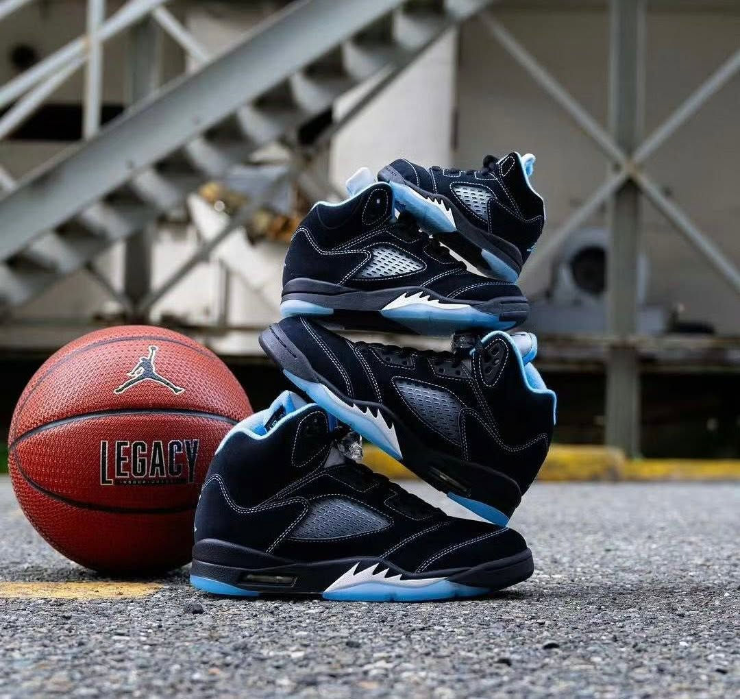 AJ 5 "BLACK CAROLINA/UNC"