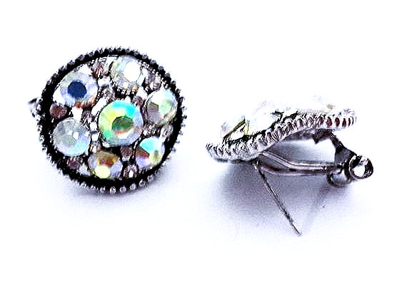 תמונה ממוזערת: עגילי קריסטל צבעוני AB בעיצוב ייחודי.