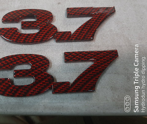 Mustang Fender 3.7 Emblem set.