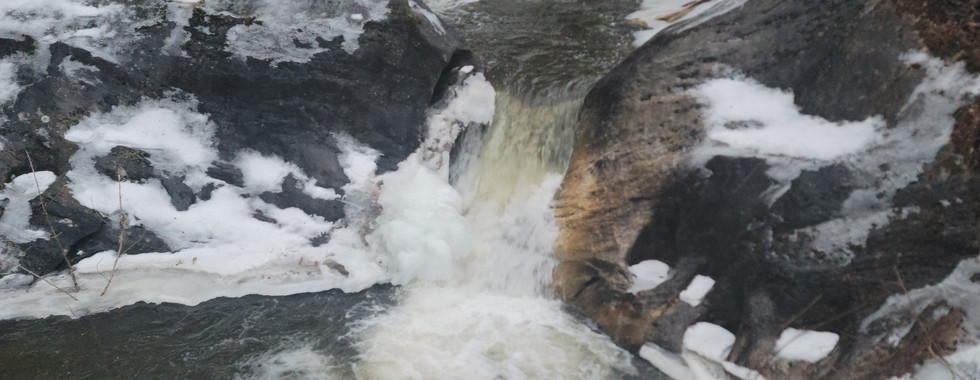 hiking kent falls state park connecticut