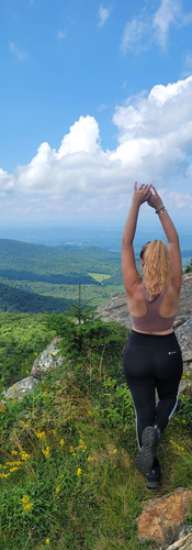 hiking in the green mountains of vermont in the summer