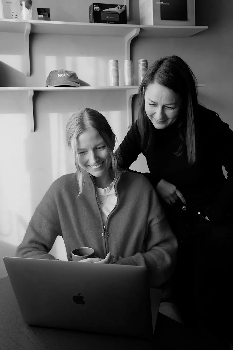 Emilie och Hanna.webp