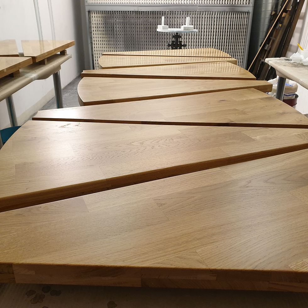 tölgyfa lépcsőfokok | lakkozás