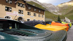 Le macchine più belle sono allo Stelvio!