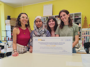 Donne di Spazio 3R con il premio in laboratorio