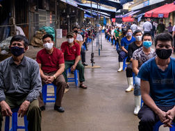 Việt Nam chống dịch thành công nhờ lời khuyên mà Trump bỏ ngoài tai