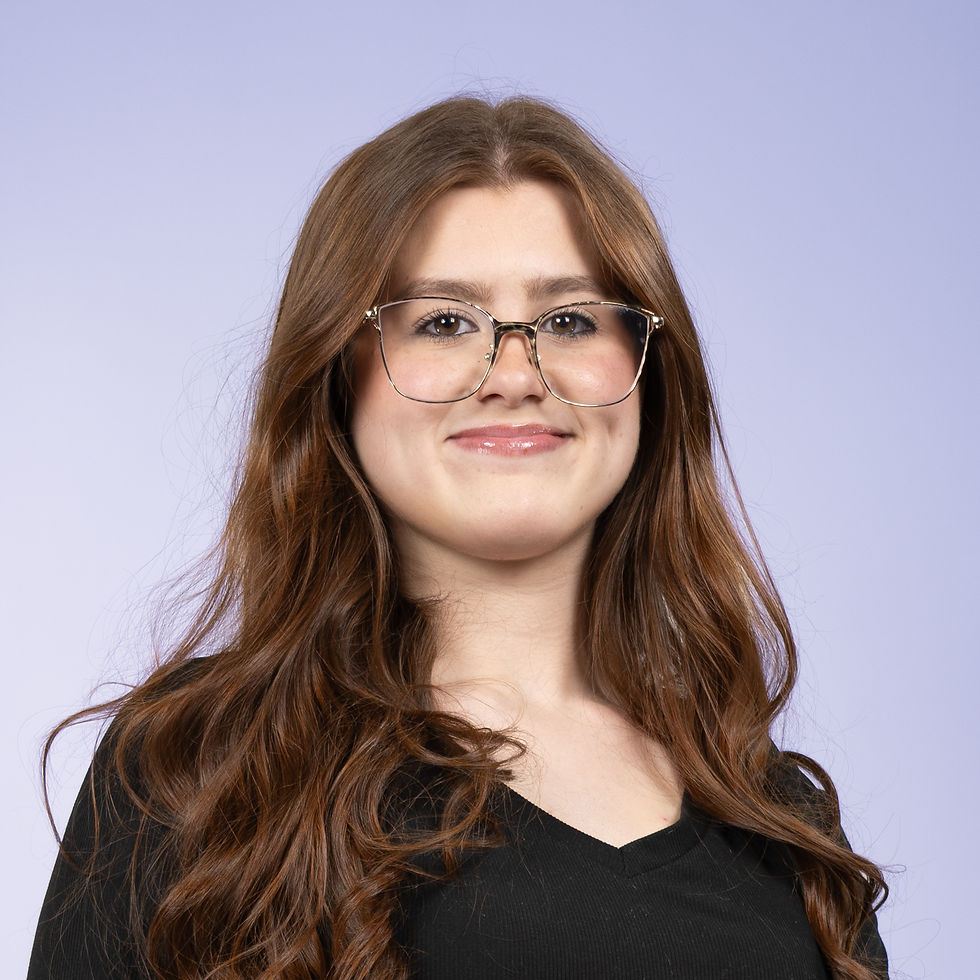 LauraRoberts-Headshots-4