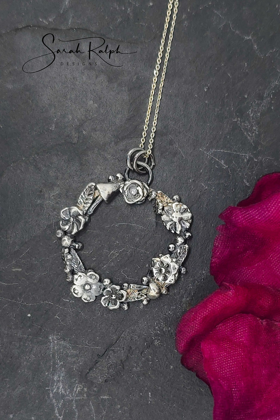 Thumbnail: Chelsea Wreath Pendant with Flowers, Leaves and Mushroom