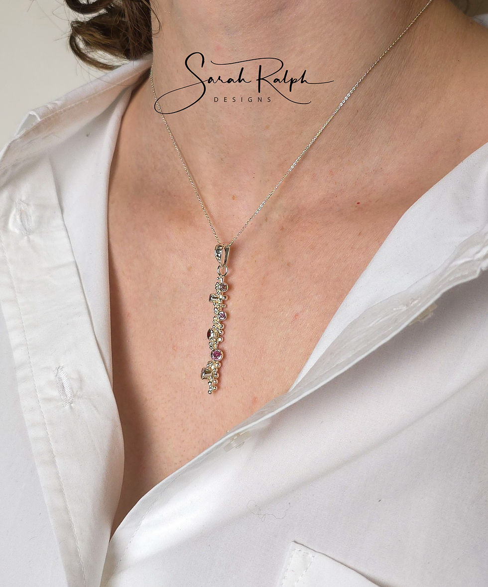 Thumbnail: Red and Pink Romance Long Luomu Pendant