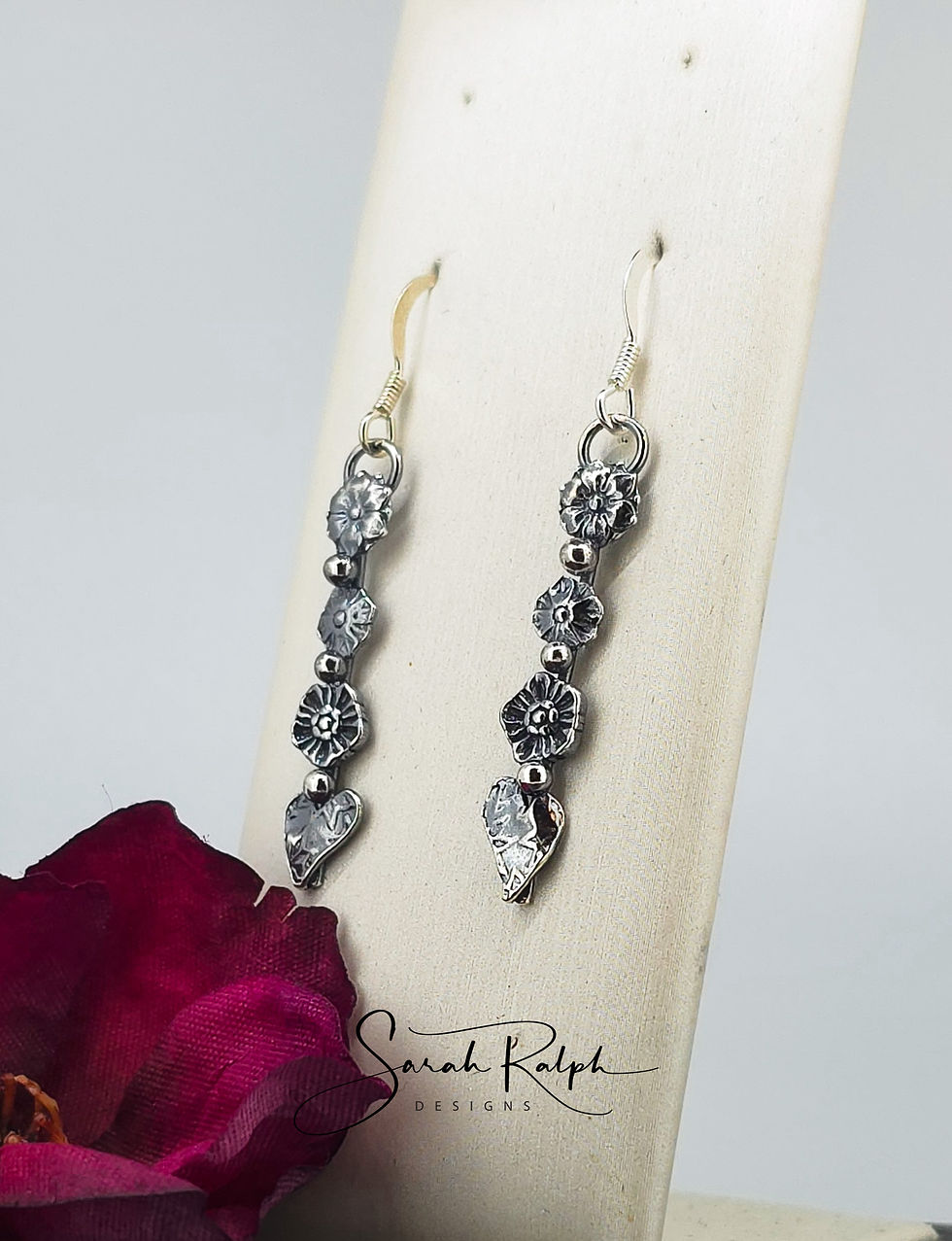Thumbnail: Heart Bottom Long Chelsea Earrings
