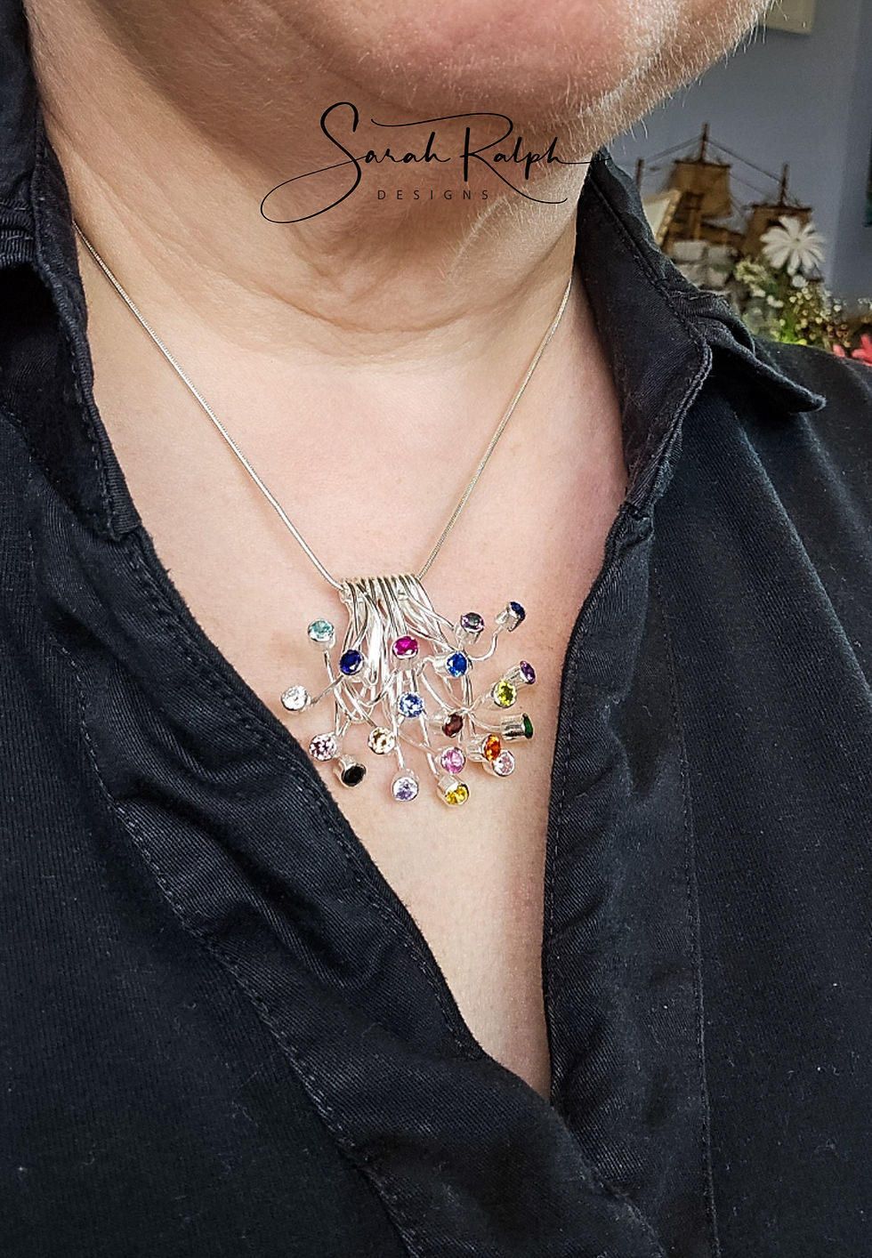 Thumbnail: 20 Stone Firework Pendant