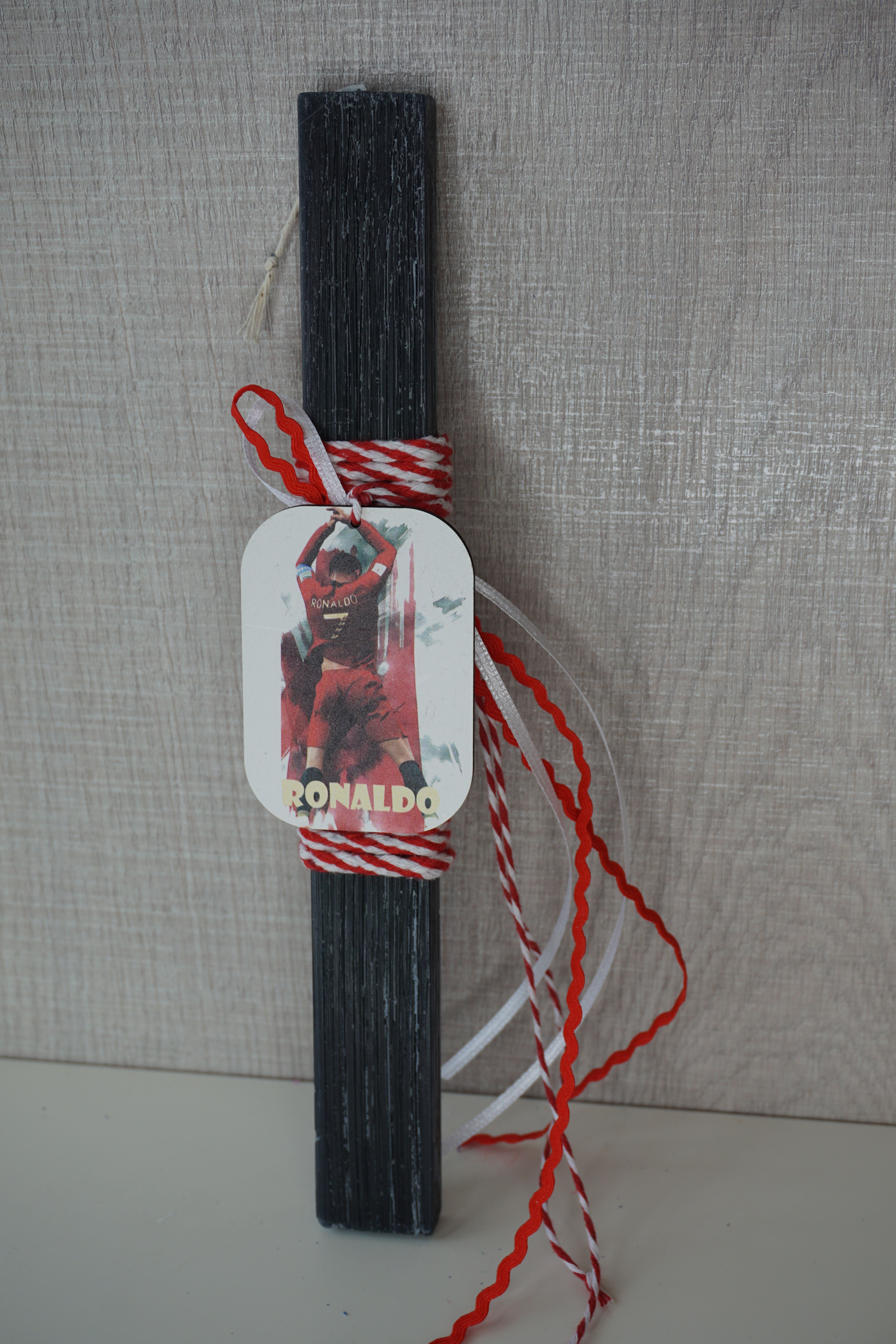 Μπλε-πλακέ πασχαλινή λαμπάδα "Ronaldo"