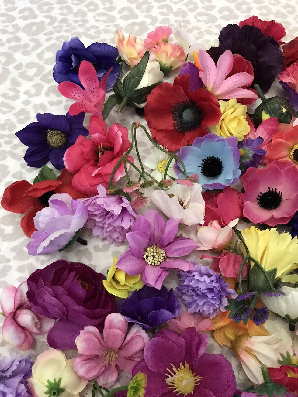 Thumbnail: 100x Small Artificial Flower Heads