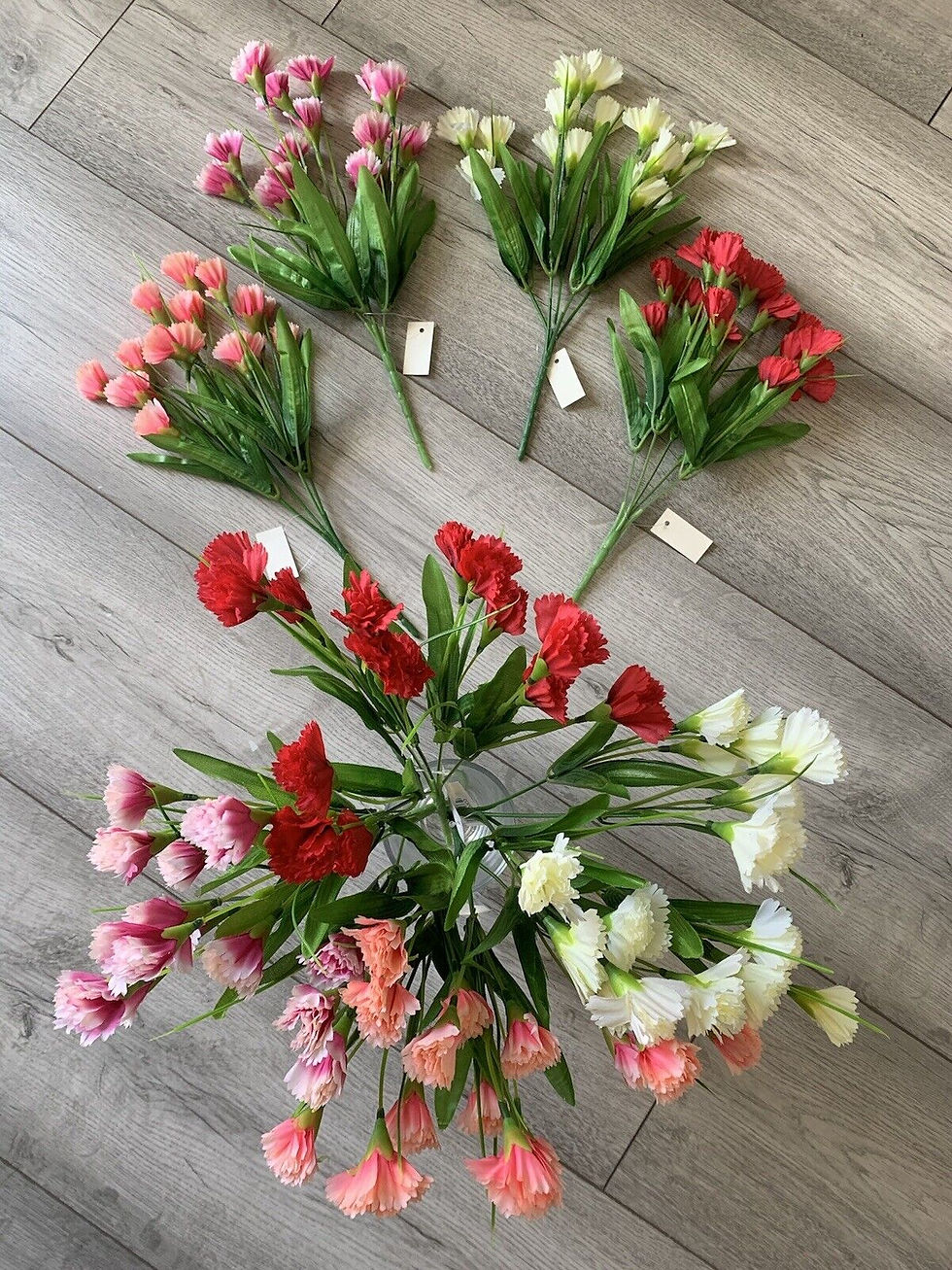 Thumbnail: 4 x Spray Carnations Bunches Bundle
