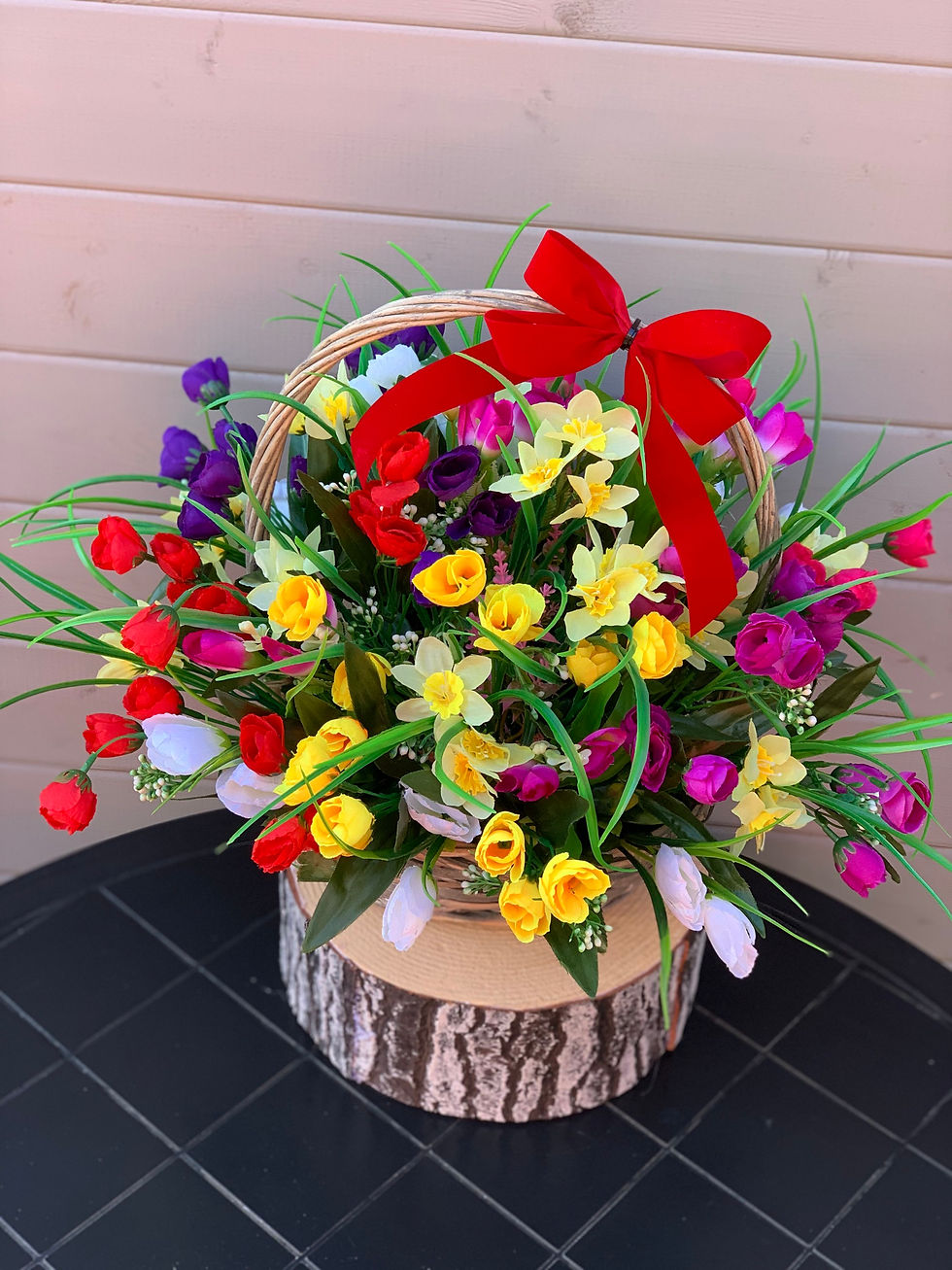 Thumbnail: Colourful Spring Gift Basket