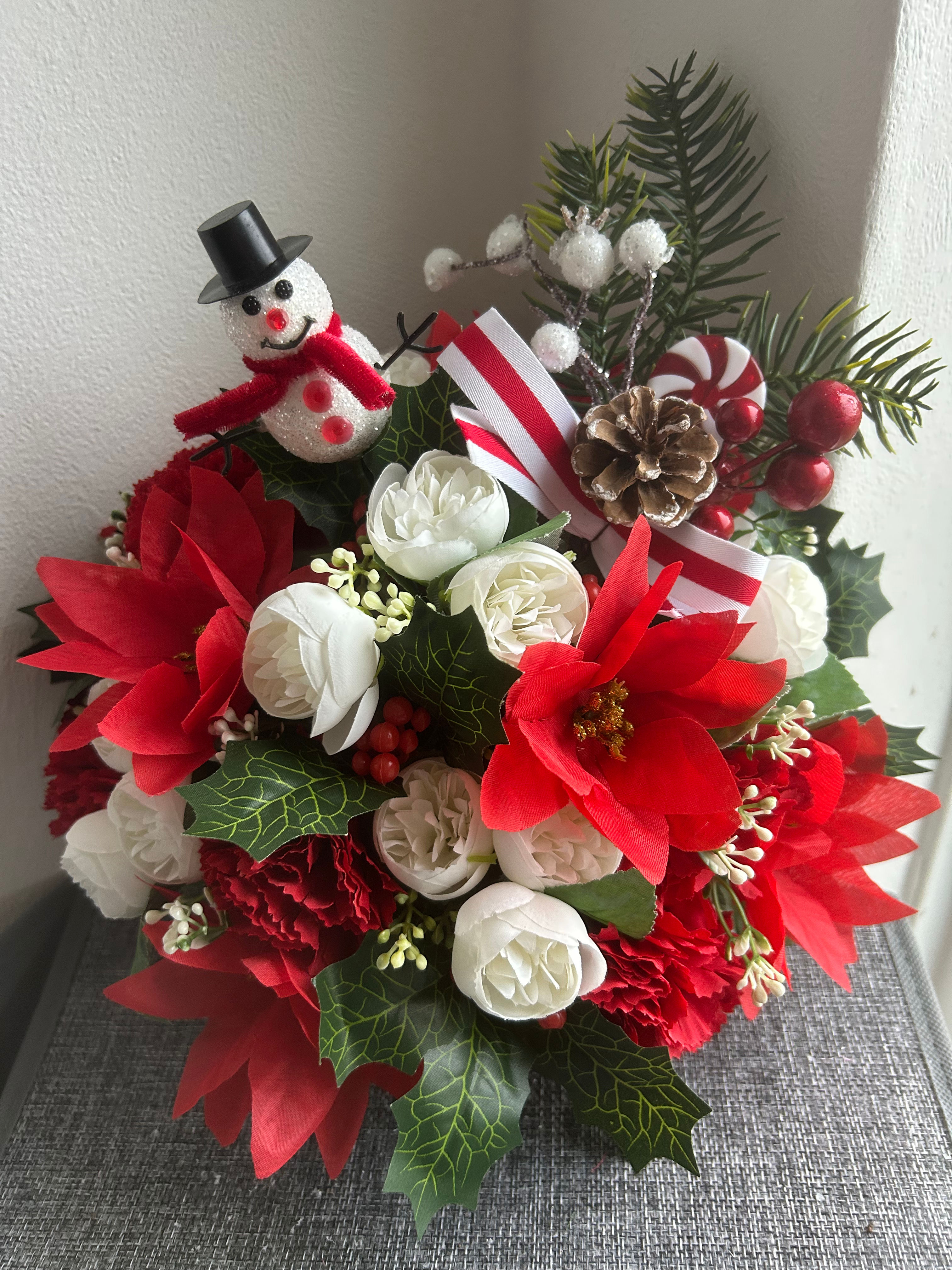 Christmas grave pot ~ Candy cane red white