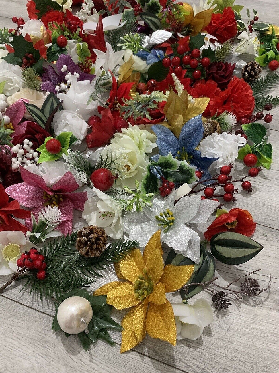 Thumbnail: 70x Christmas Flower Heads Berry Cone Holly