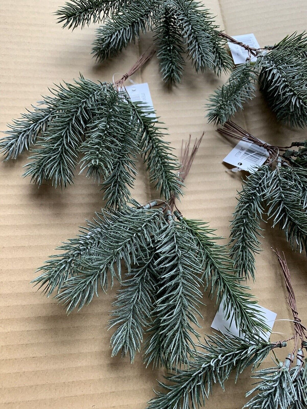 1 Bundle of 6 Wired Pine Stems