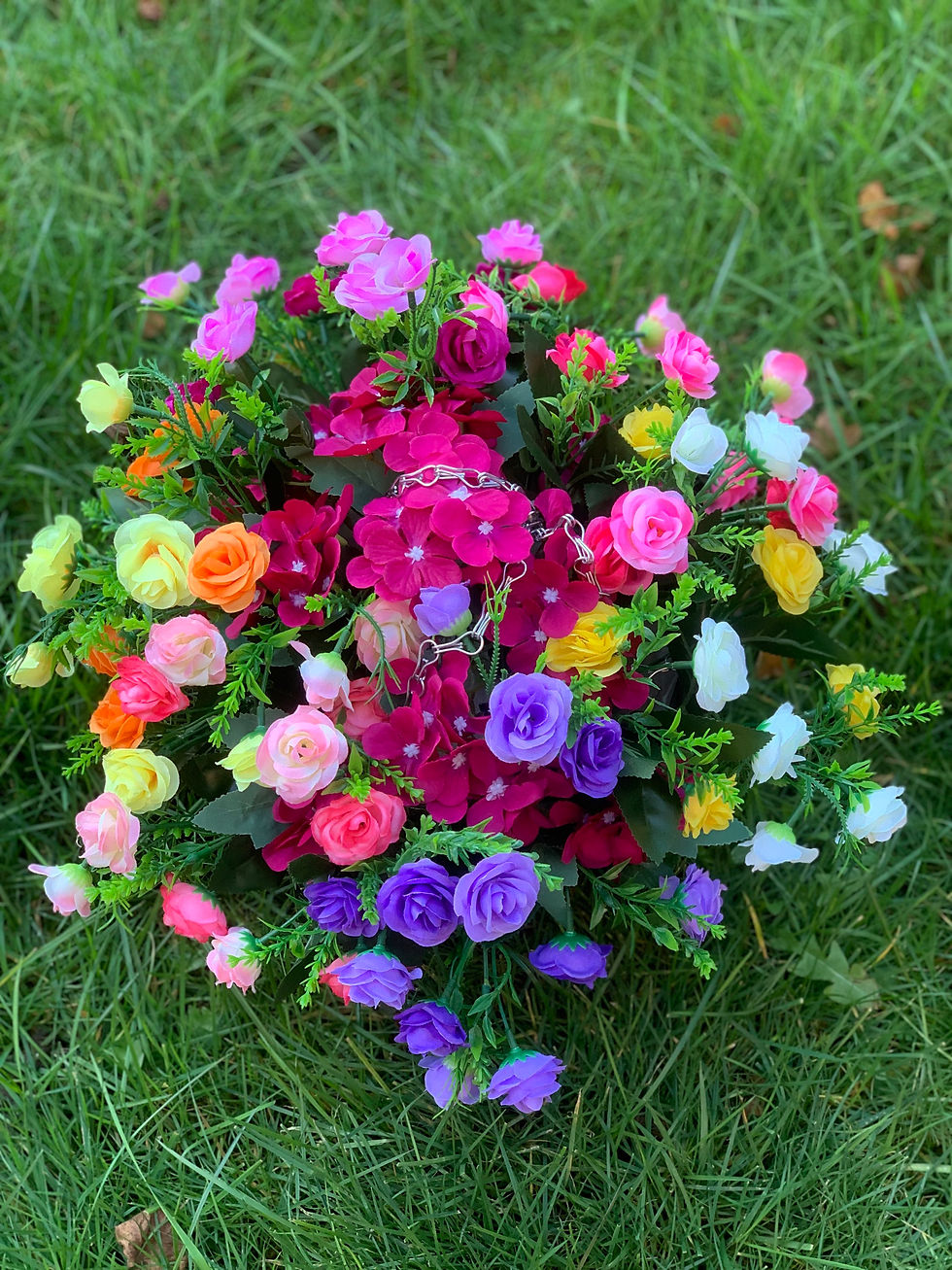 Thumbnail: Garden Roses Hanging Basket 