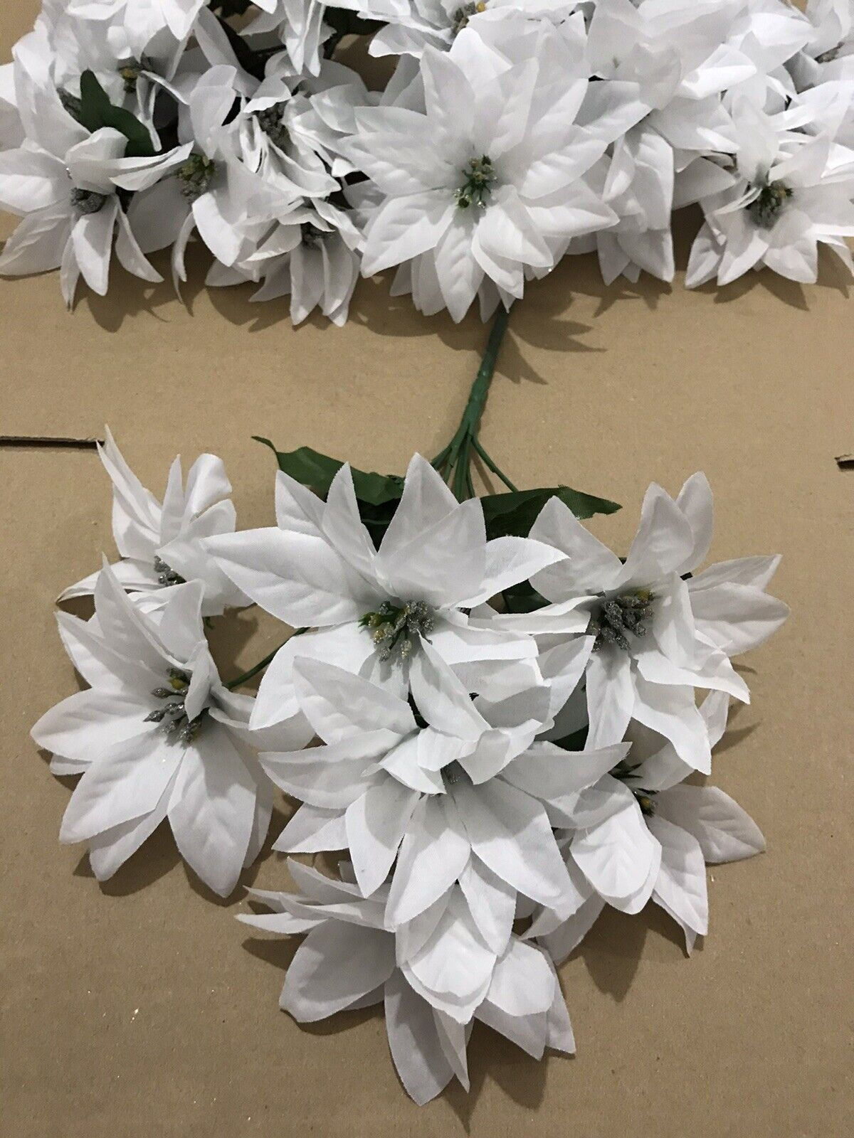1 x White Poinsettia Bunch