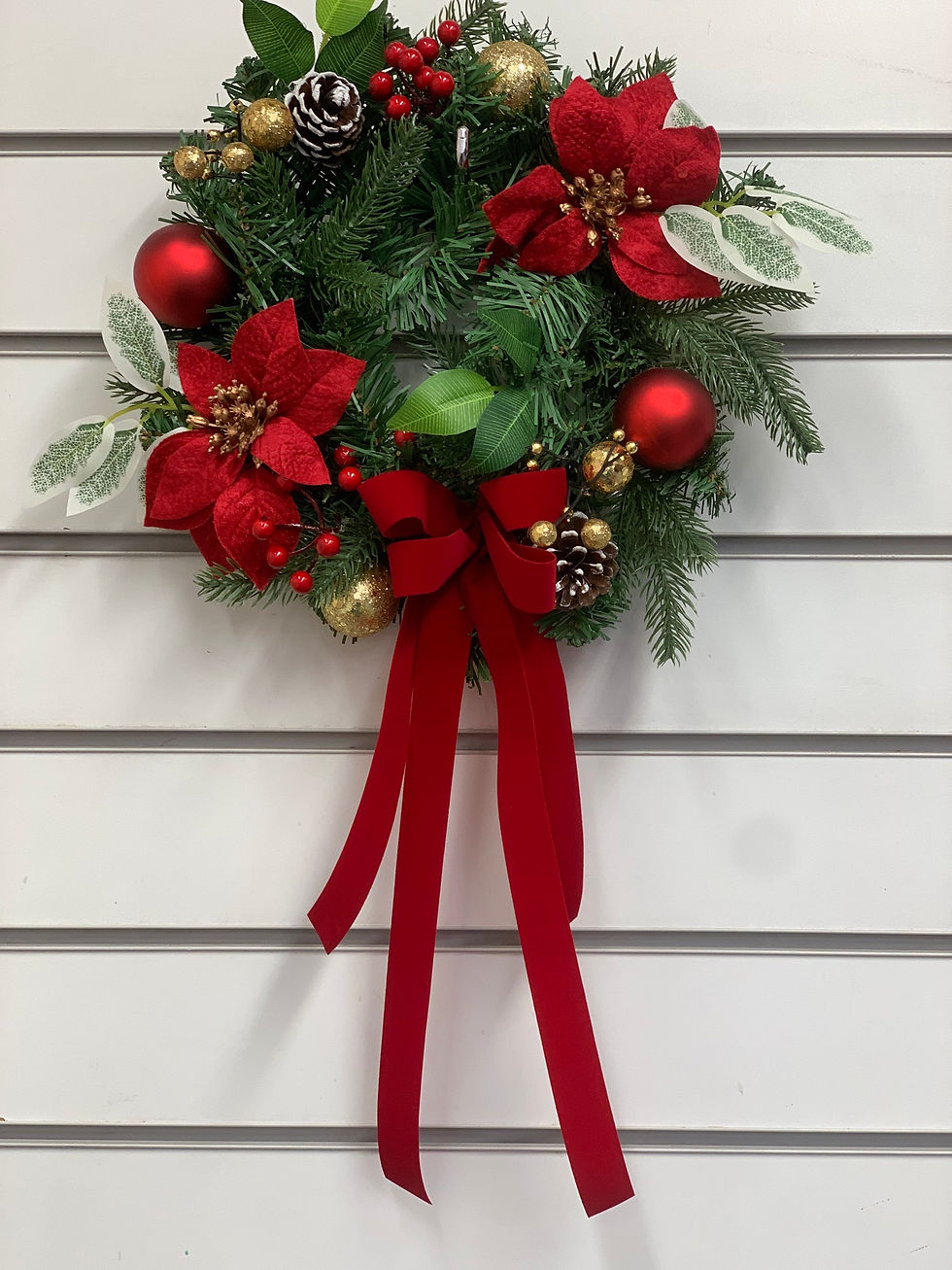 Thumbnail: Christmas Wreath red/gold with ribbon bow