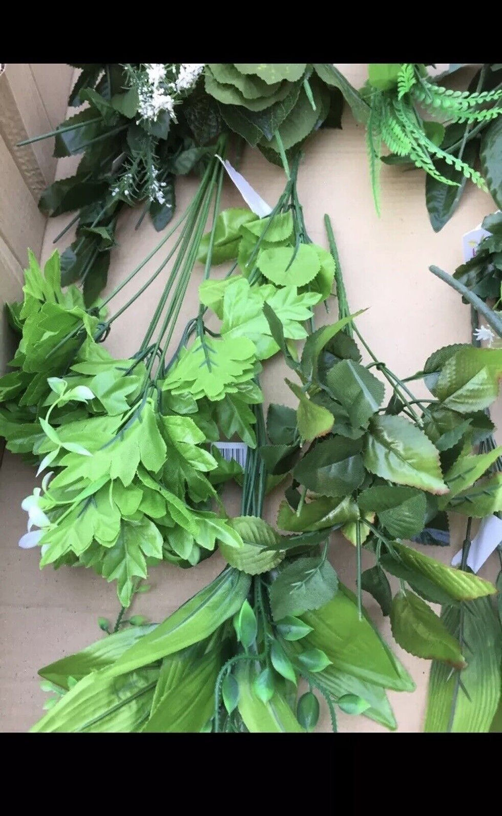 Thumbnail: 30x Artificial Greenery Foliage Leaves Bundle Clearance