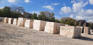 Travertine block extraction process in Tivoli quarry