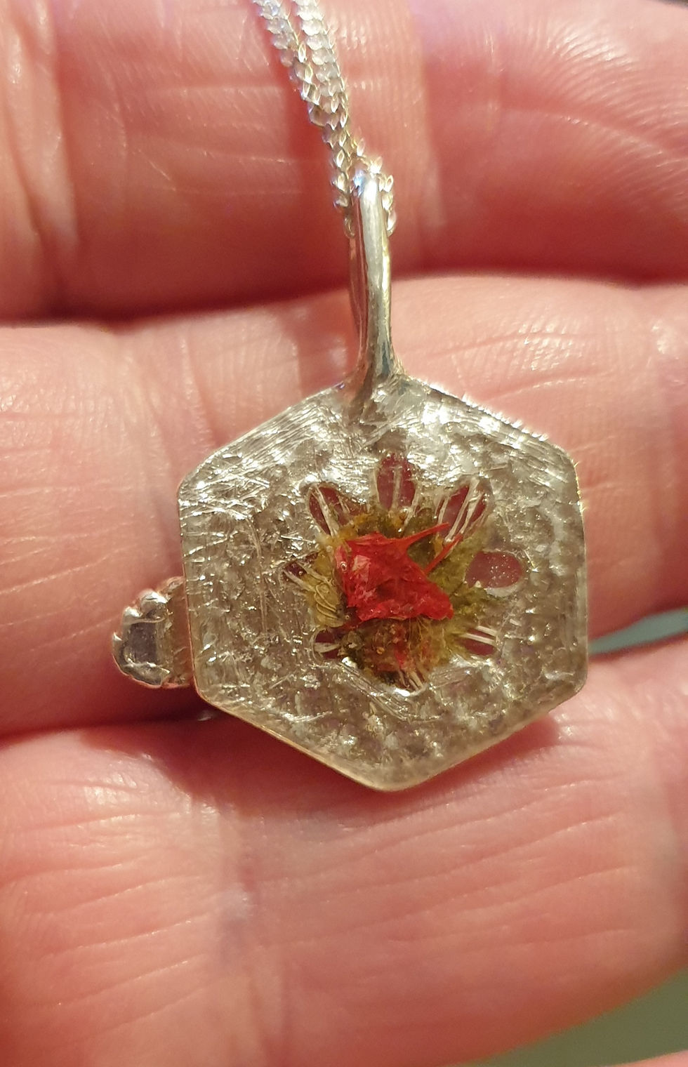 Thumbnail: Silver bee on hexagon shape with yellow flower in resin