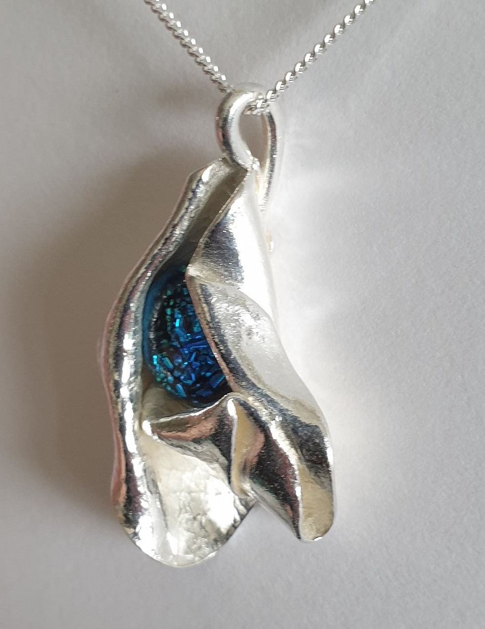 Thumbnail: Large Blue Speckle in Folds