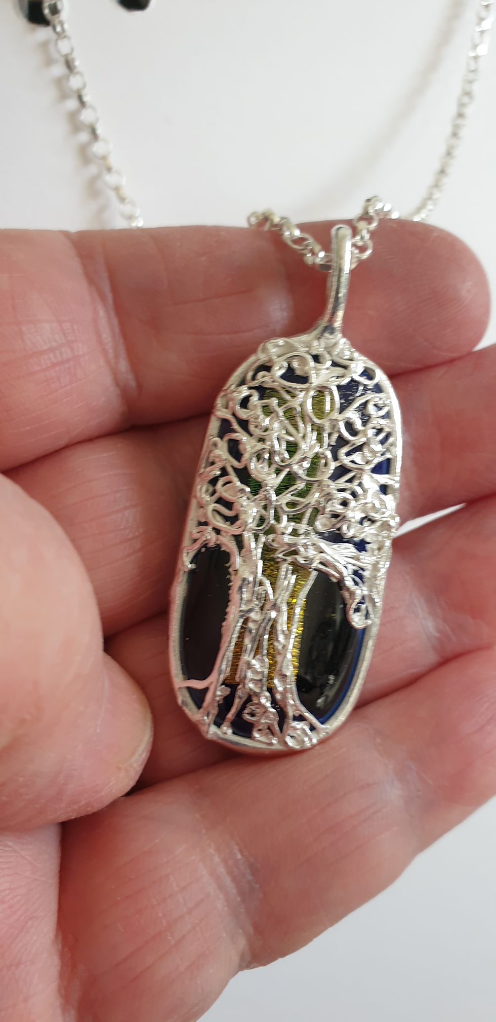 Thumbnail: Tree of Life Oval